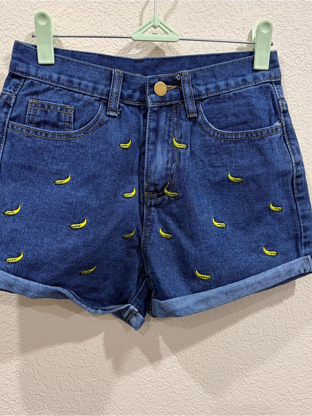 Tengo Embroidered Banana Denim Shorts - Blue